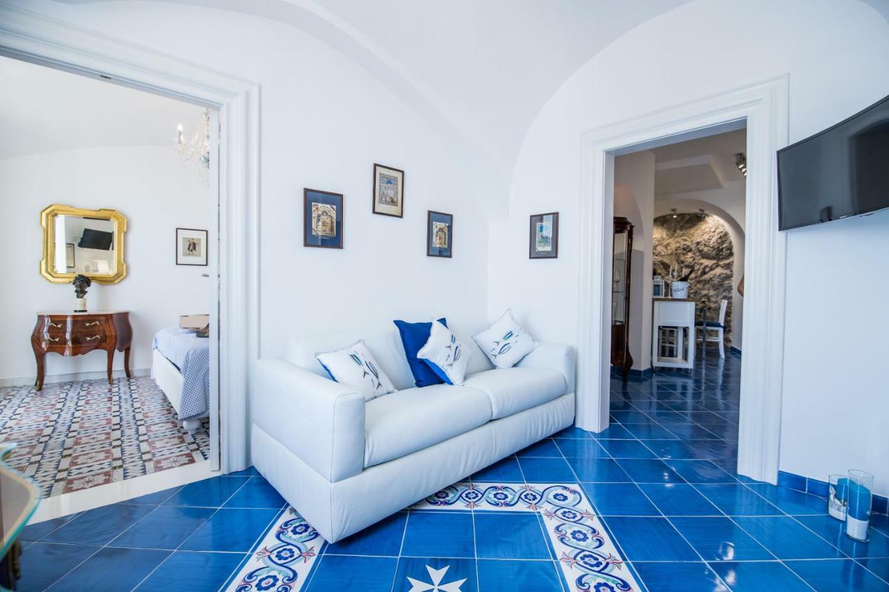 Suite Picasso Amalfi Exterior photo