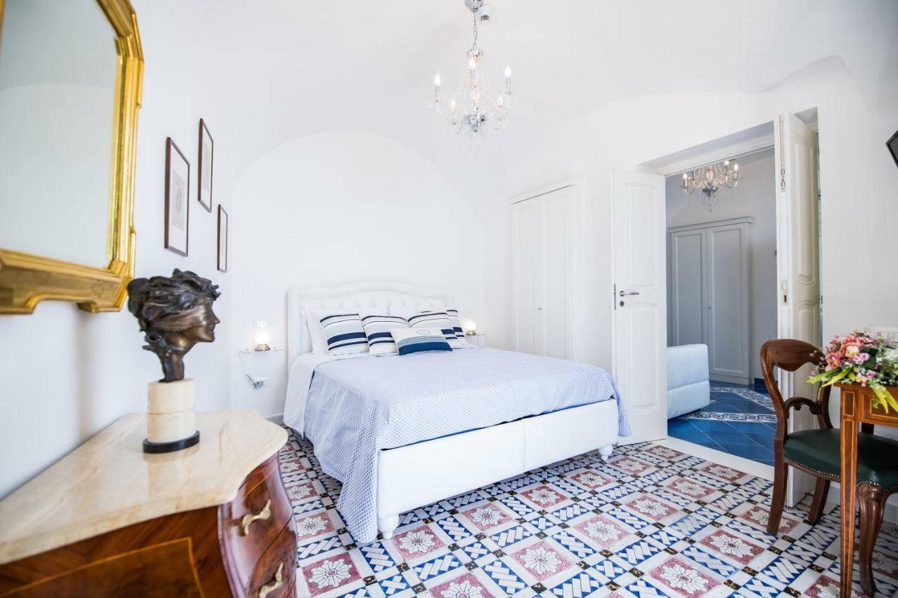Suite Picasso Amalfi Exterior photo
