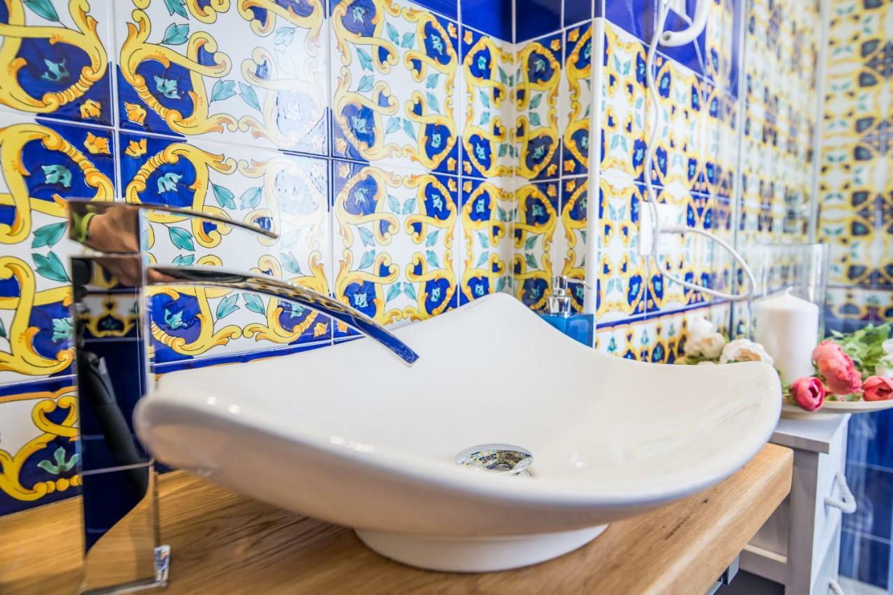 Suite Picasso Amalfi Exterior photo